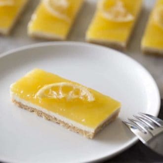 No Bake Lemon Cheesecake Bars