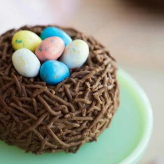 Bird’s Nest Easter Cake