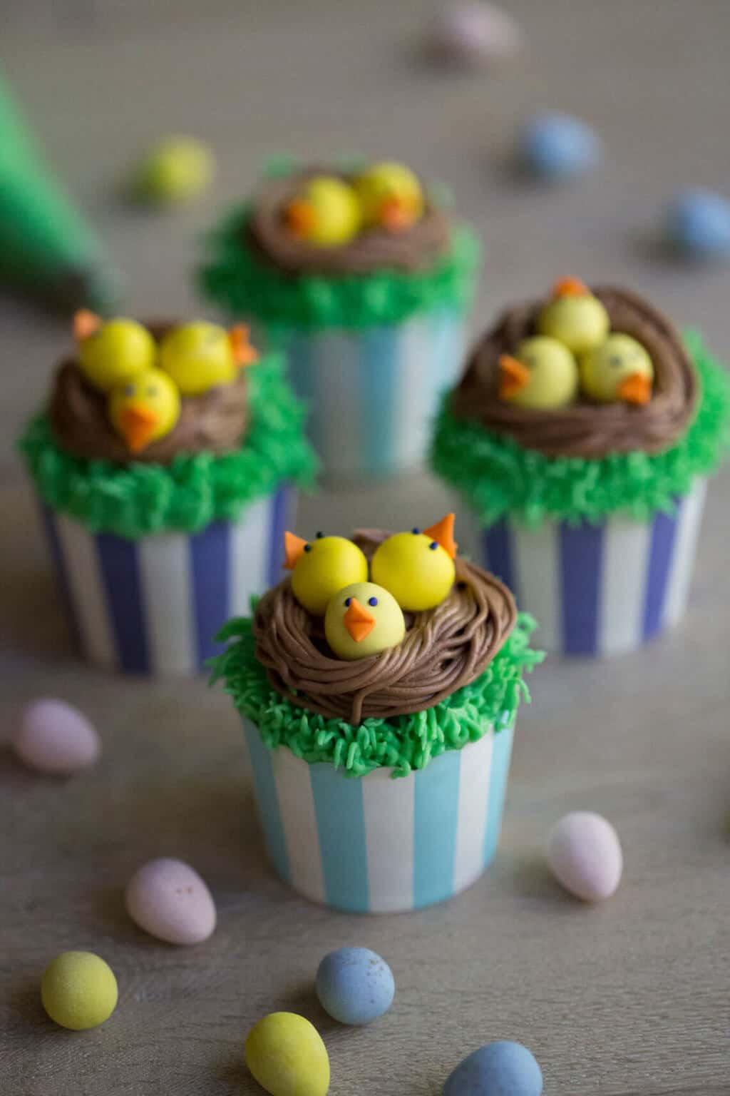 A photo of completed Easter chick cupcakes.