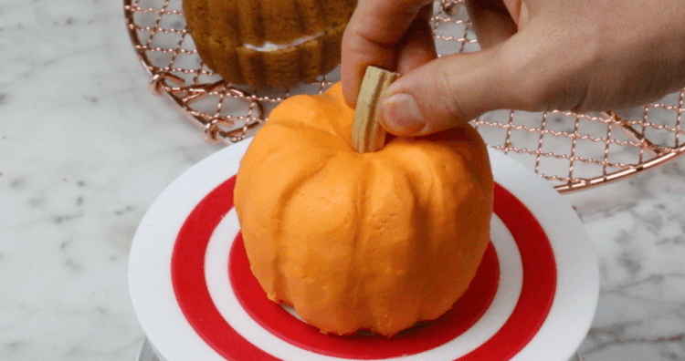 Pumpkin Mini Cakes