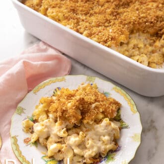 A plate of baked mac and cheese.