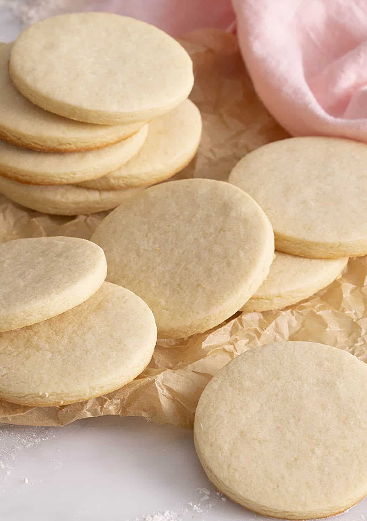 cutting out sugar cookies tips