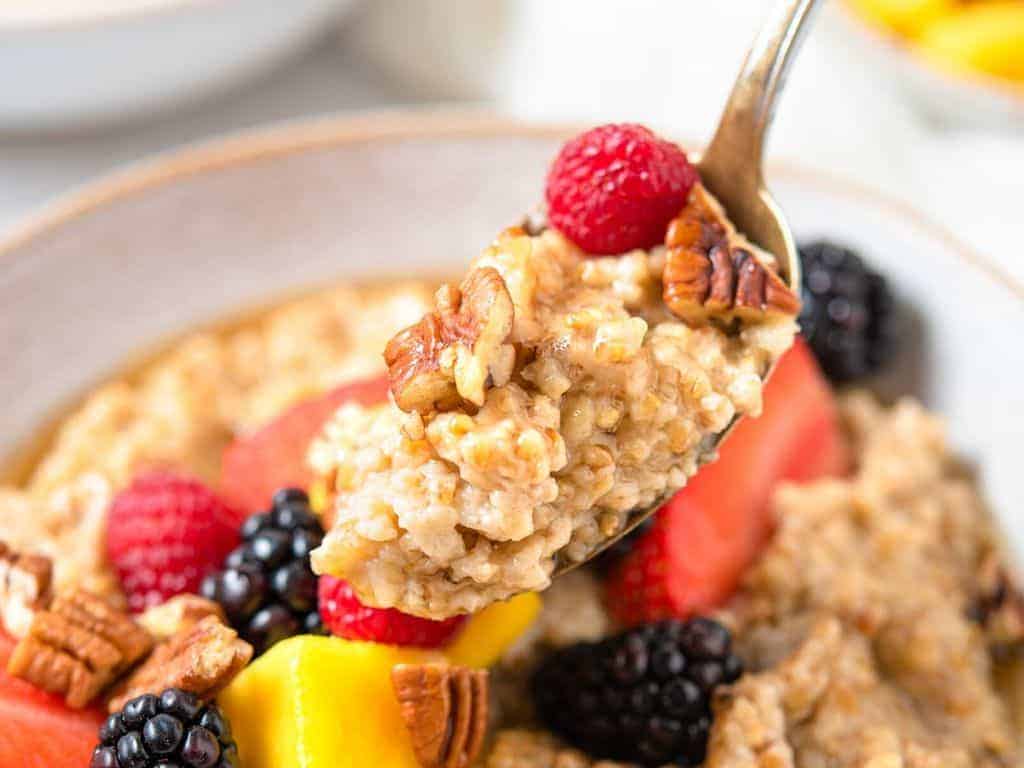 https://preppykitchen.com/wp-content/uploads/2020/03/Instant-Pot-Steel-Cut-Oats-2-1200px-Preppy-Kitchen-1.jpg