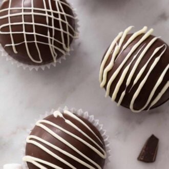 A pinterest graphic of hot chocolate bombs