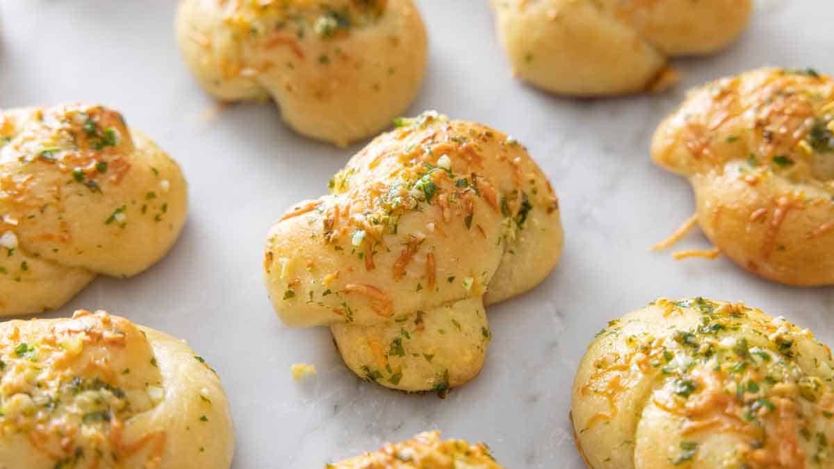 Garlic Knots