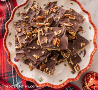Pinterest graphic of a platter of Christmas cracker candy.
