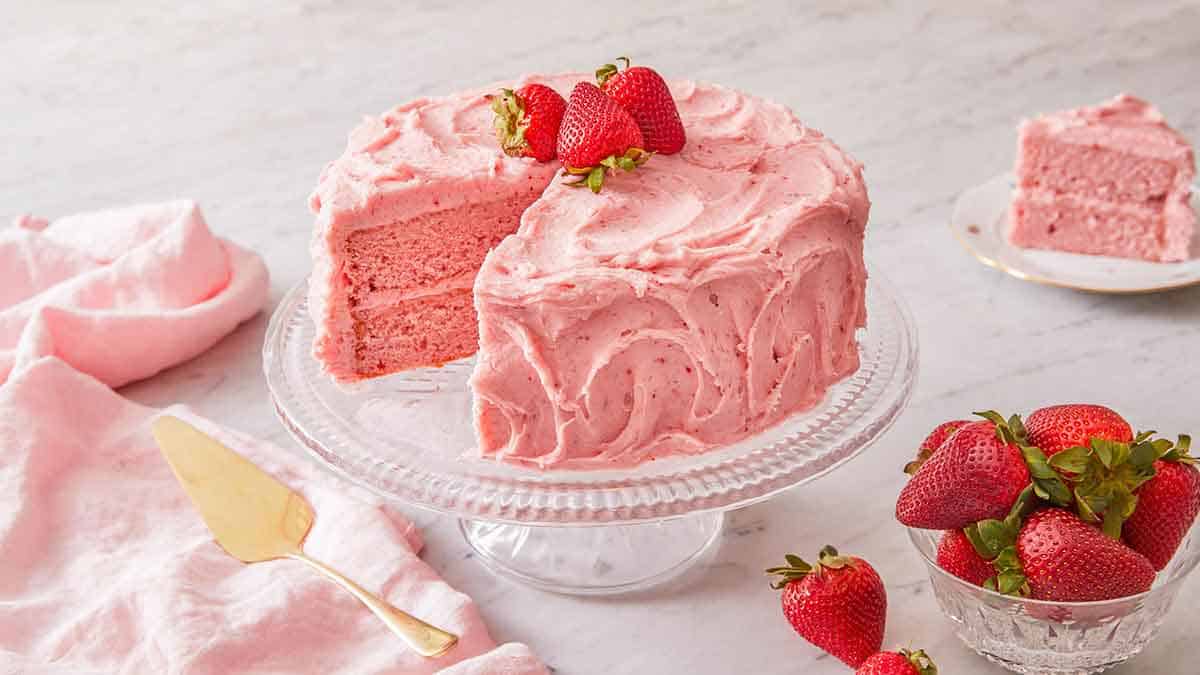 Mini Pound Cakes with Strawberry Glaze - Kitchen Divas