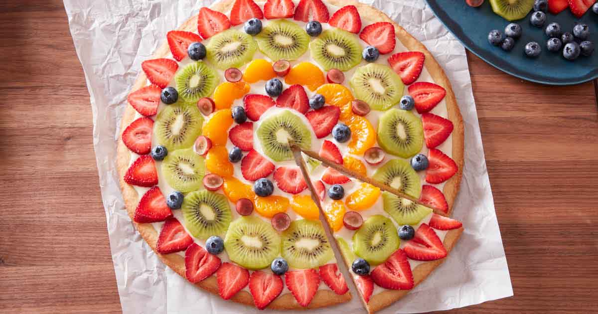 Fruit Pizza [preppykitchen.com]