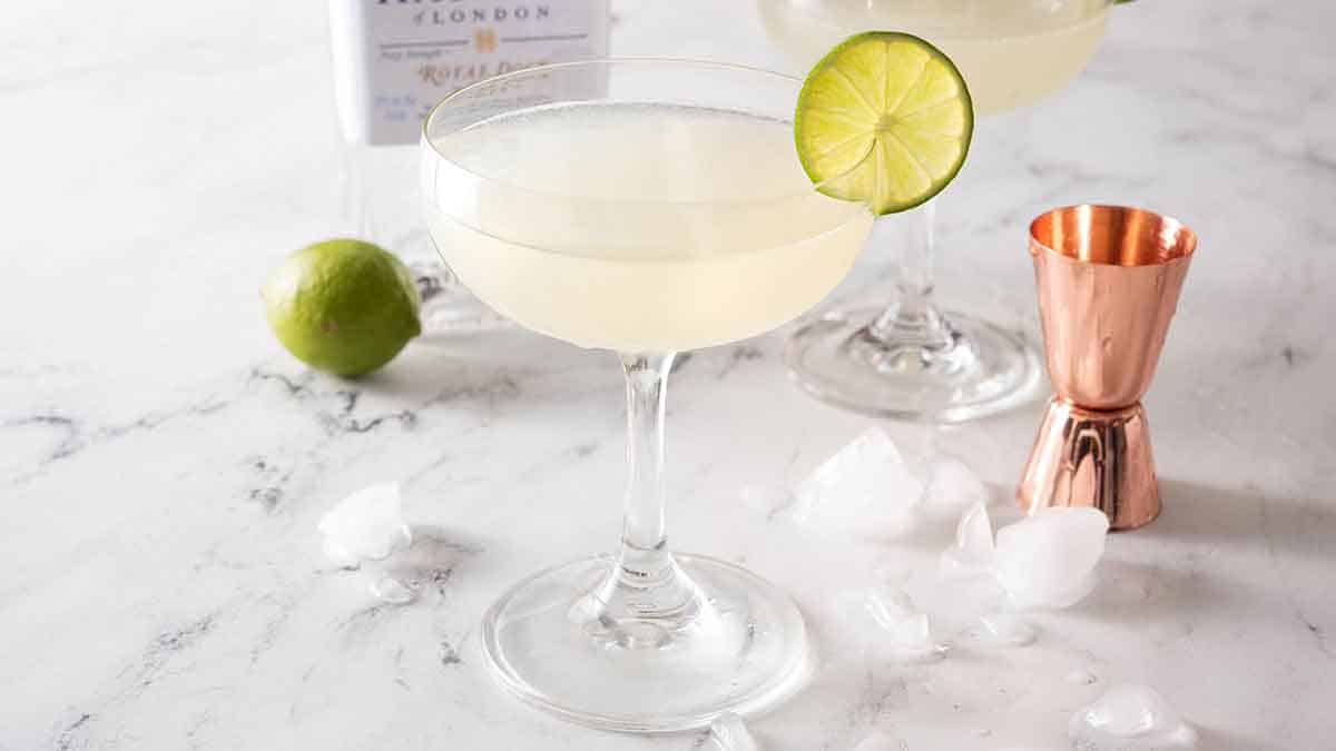 https://preppykitchen.com/wp-content/uploads/2022/08/Gimlet-Recipe-Card.jpg