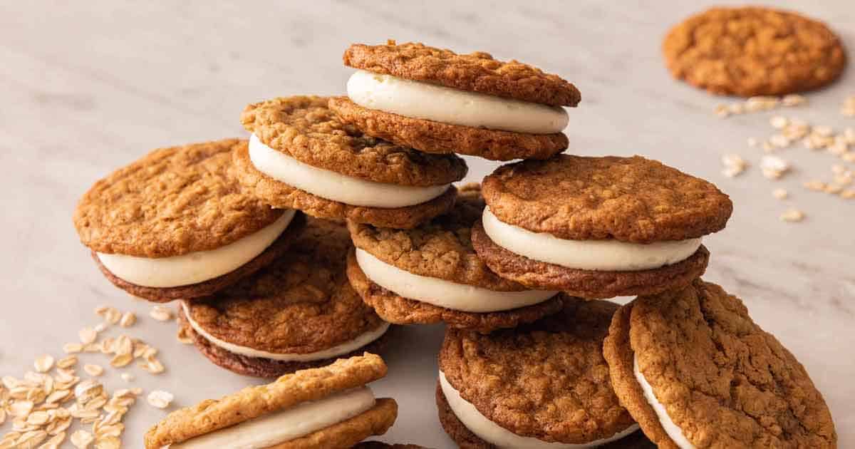 Homemade Spiced Oatmeal Creme Pie Story - White Kitchen Red Wine