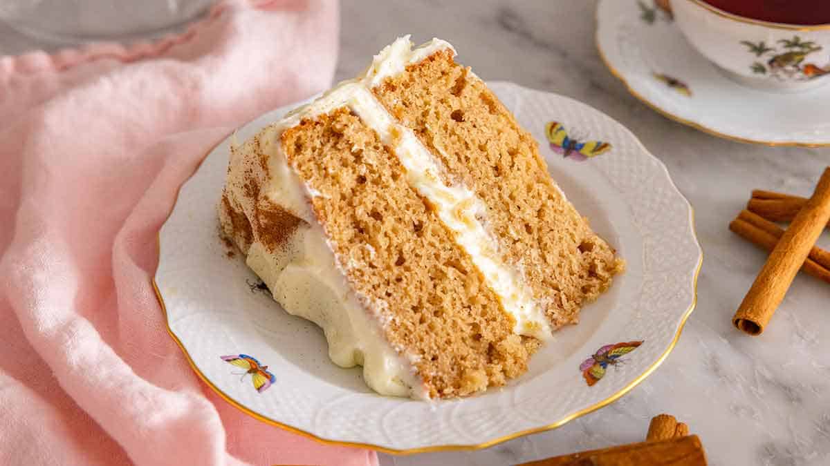 Spiced Holiday Cake - Foodess