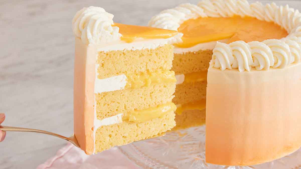 Orange Cake with Fresh Oranges - Mama Loves Food