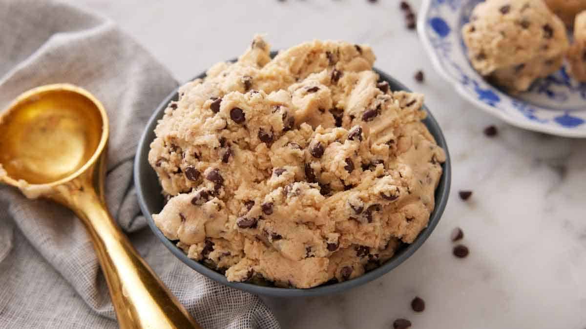https://preppykitchen.com/wp-content/uploads/2023/09/Edible-Cookie-Dough-Recipe-Card-1.jpg