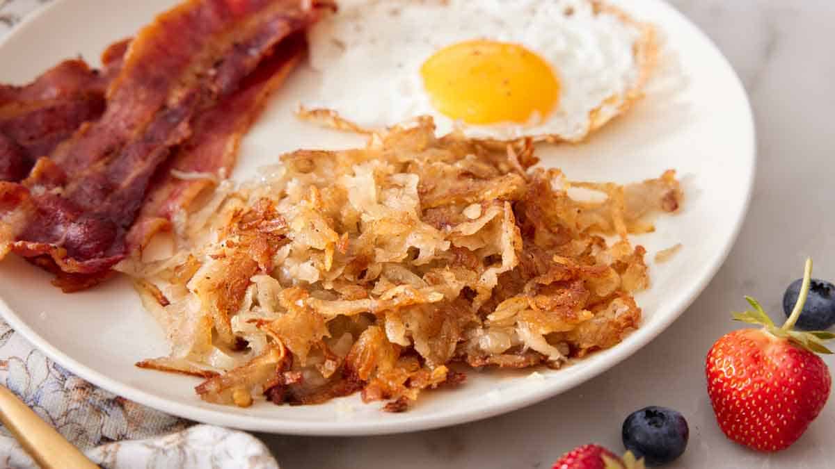 Egg Bacon Hash Brown Breakfast Skillet - Dad With A Pan