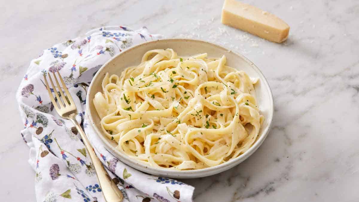 Fettuccine Alfredo - Preppy Kitchen