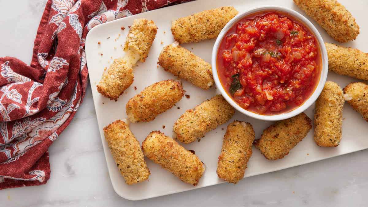 Air Fryer Mozzarella Sticks