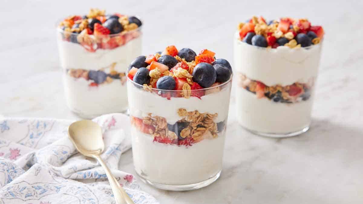 Cereal Yogurt Parfait - Breakfast Recipe & Tutorial - The DIY