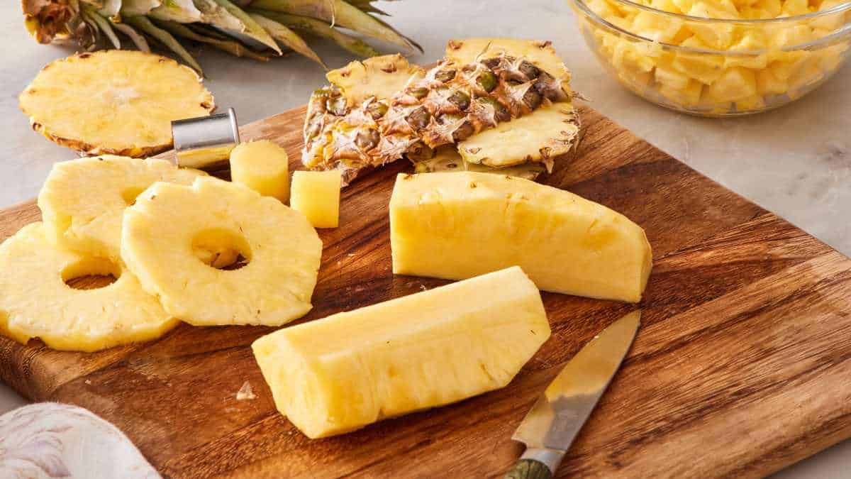 How To Cut A Pineapple-image