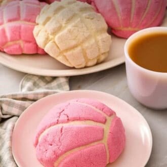 Pinterest graphic showing a concha on a plate with a cup of coffee and more conchas in the background.